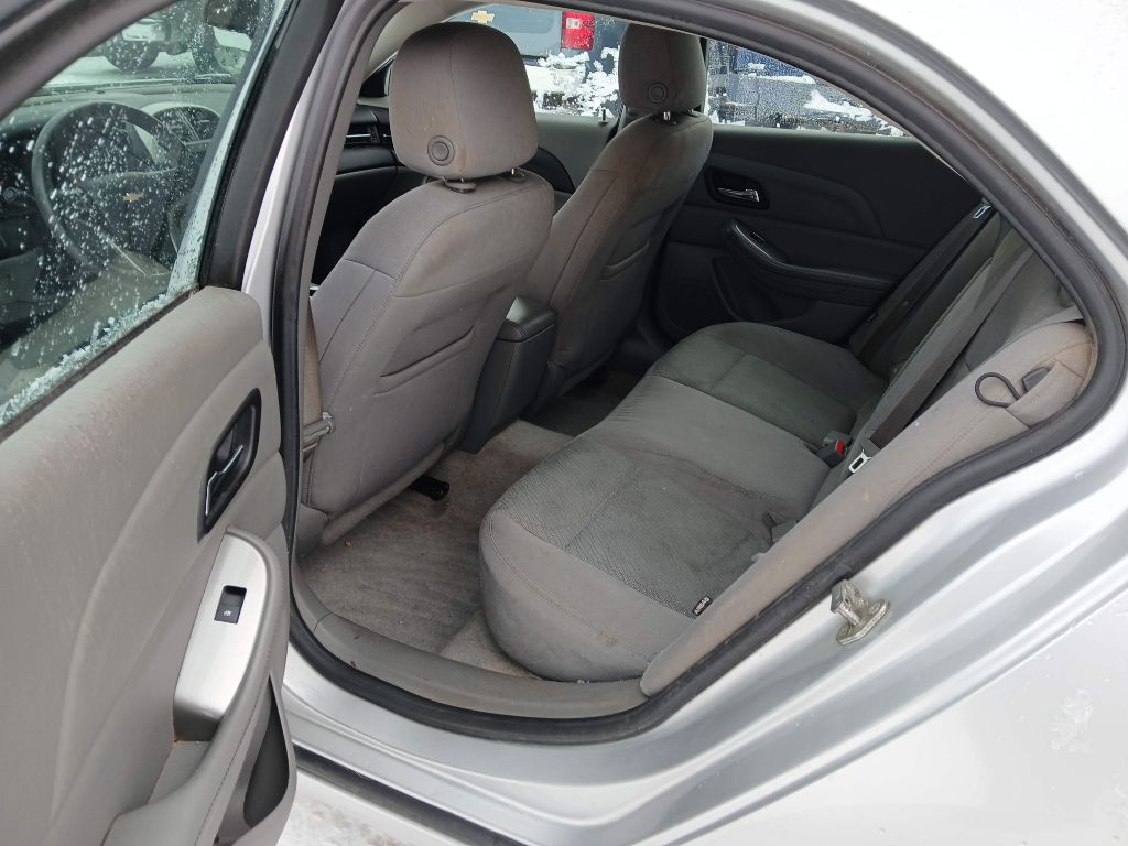 2015 Chevrolet Malibu Image 8