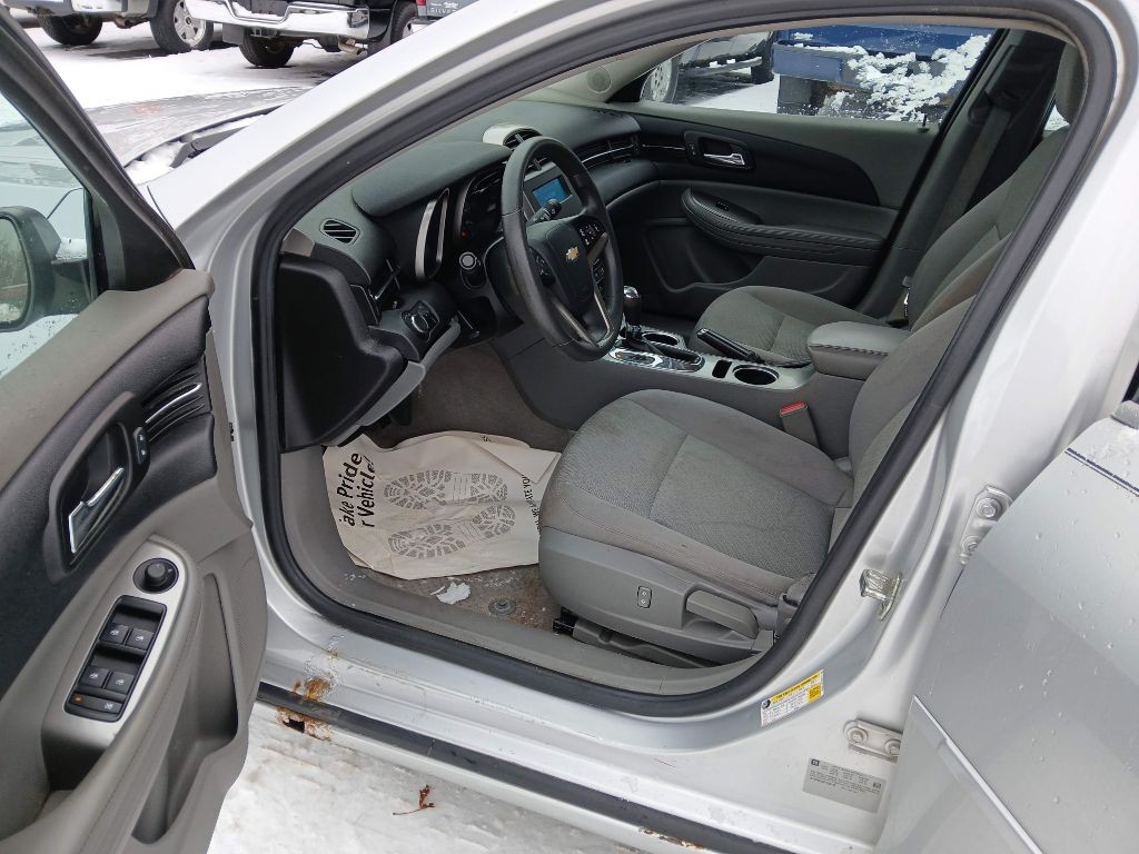 2015 Chevrolet Malibu Image 9