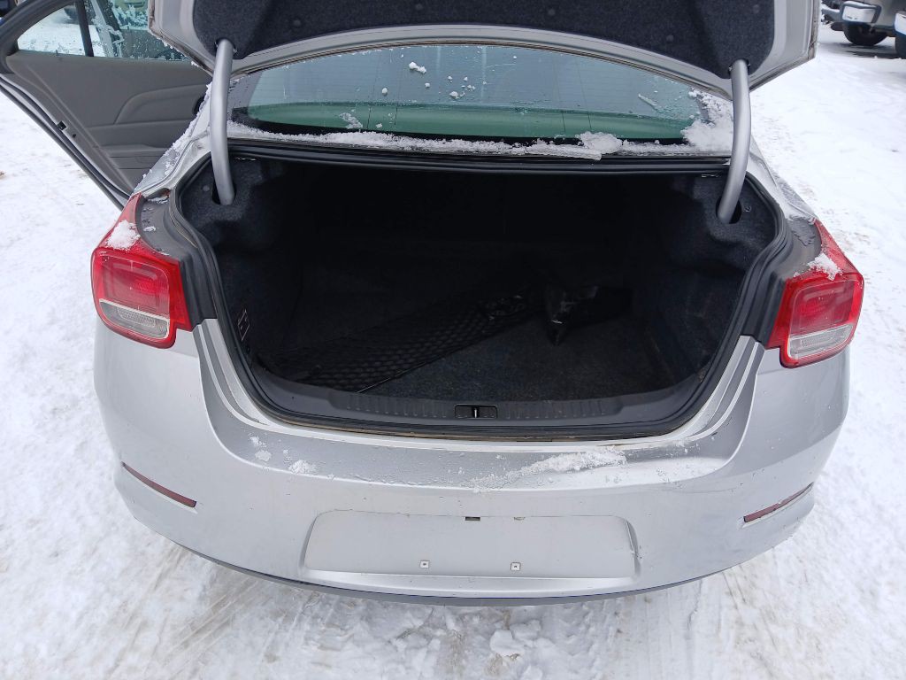 2015 Chevrolet Malibu Image 11