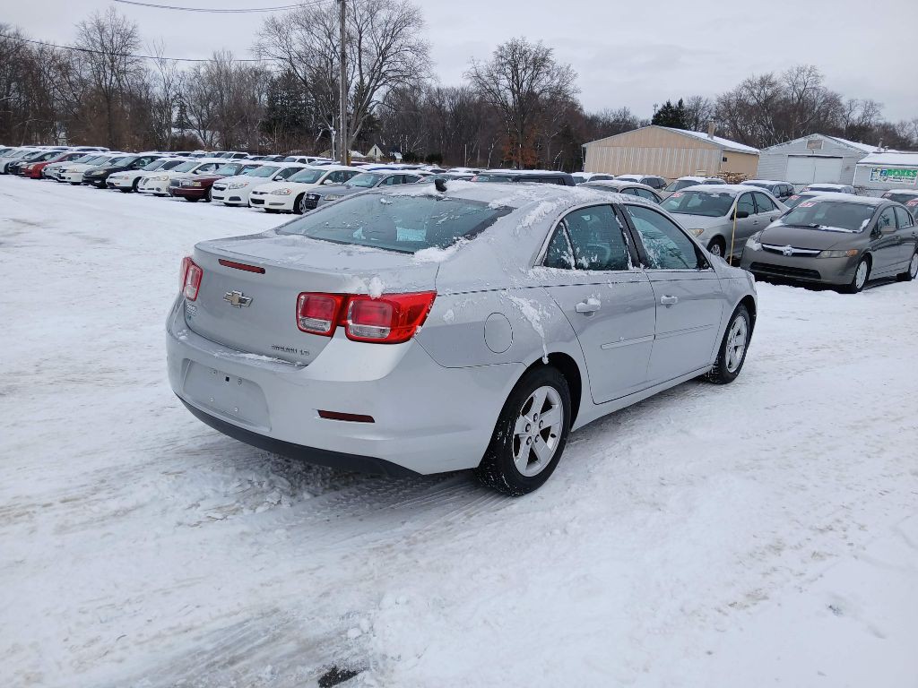 2015 Chevrolet Malibu Image 4