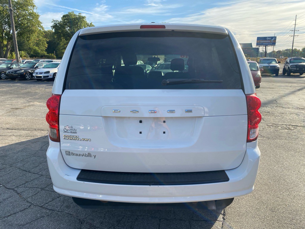 2016 Dodge Grand Caravan Image 3