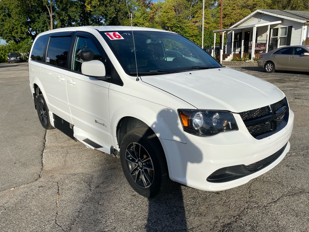 2016 Dodge Grand Caravan Image 5