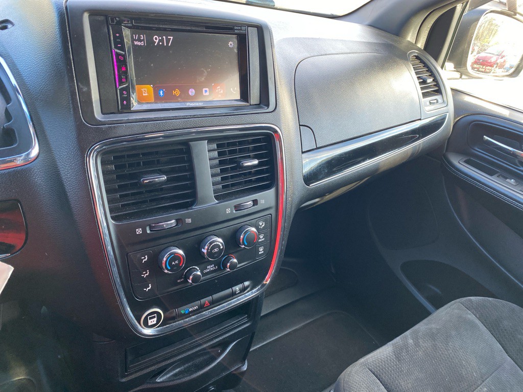 2016 Dodge Grand Caravan Image 12