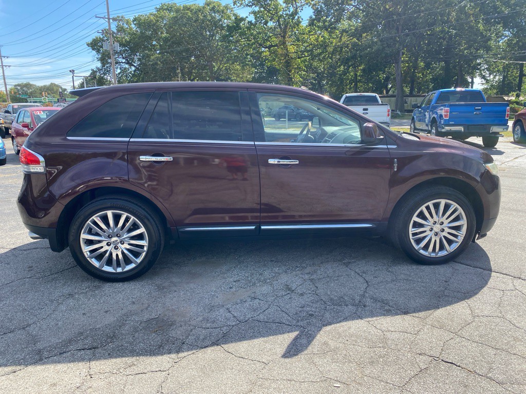 2011 Lincoln MKX Image 4
