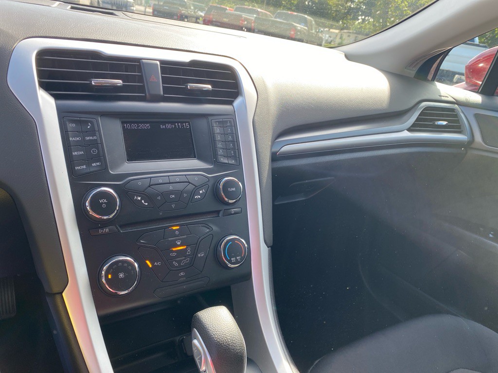 2014 Ford Fusion Image 12