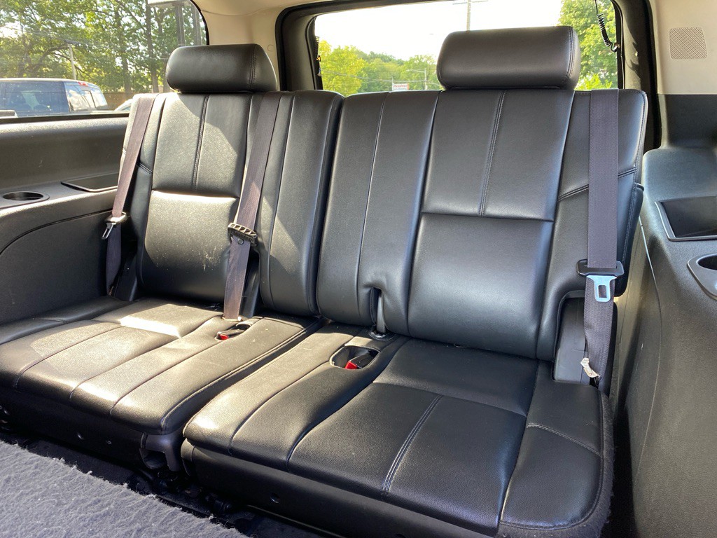2014 Chevrolet Suburban Image 11