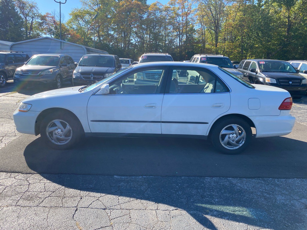 2000 Honda Accord Image 2