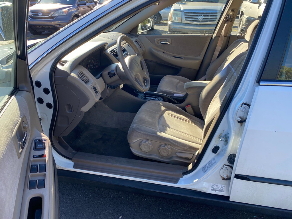 2000 Honda Accord Image 9