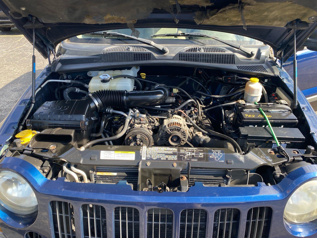 2005 Jeep Liberty Image 7