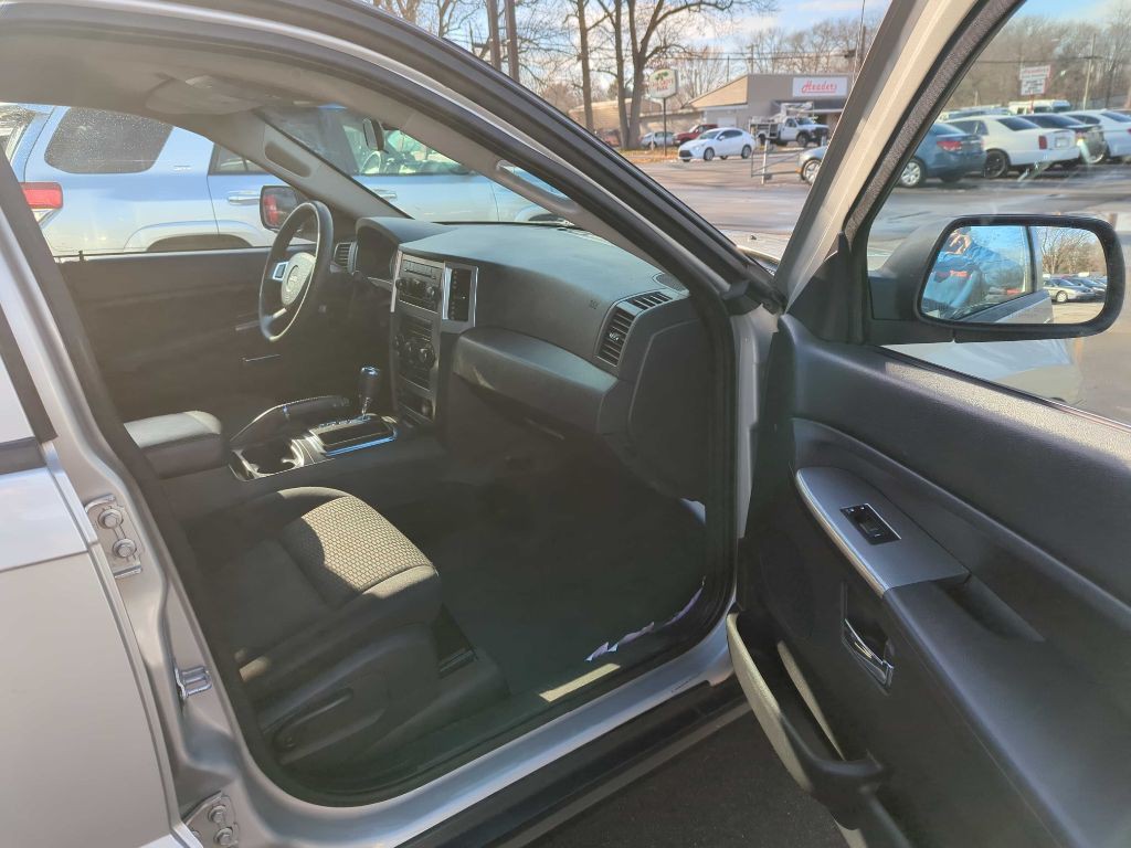 2010 Jeep Grand Cherokee Image 7