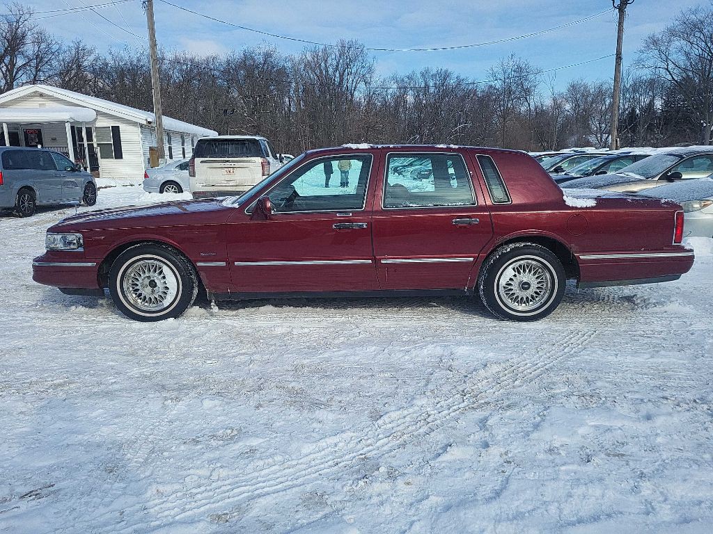 1997 Lincoln Town Car Image 4