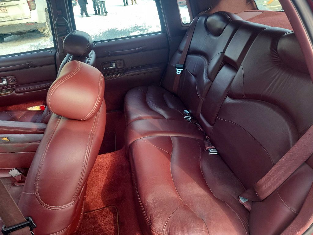 1997 Lincoln Town Car Image 11