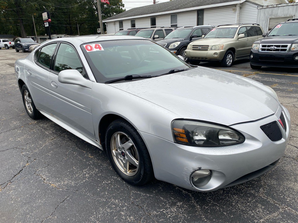 2004 Pontiac Grand Prix Image 5