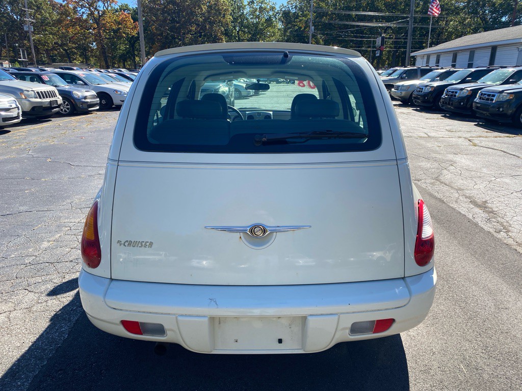 2008 Chrysler PT Cruiser Image 3