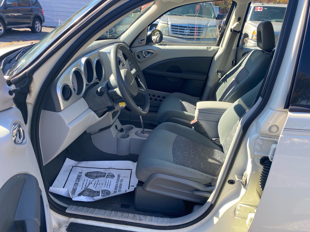 2008 Chrysler PT Cruiser Image 8