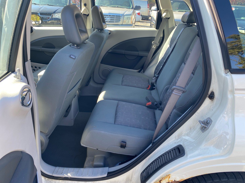 2008 Chrysler PT Cruiser Image 9