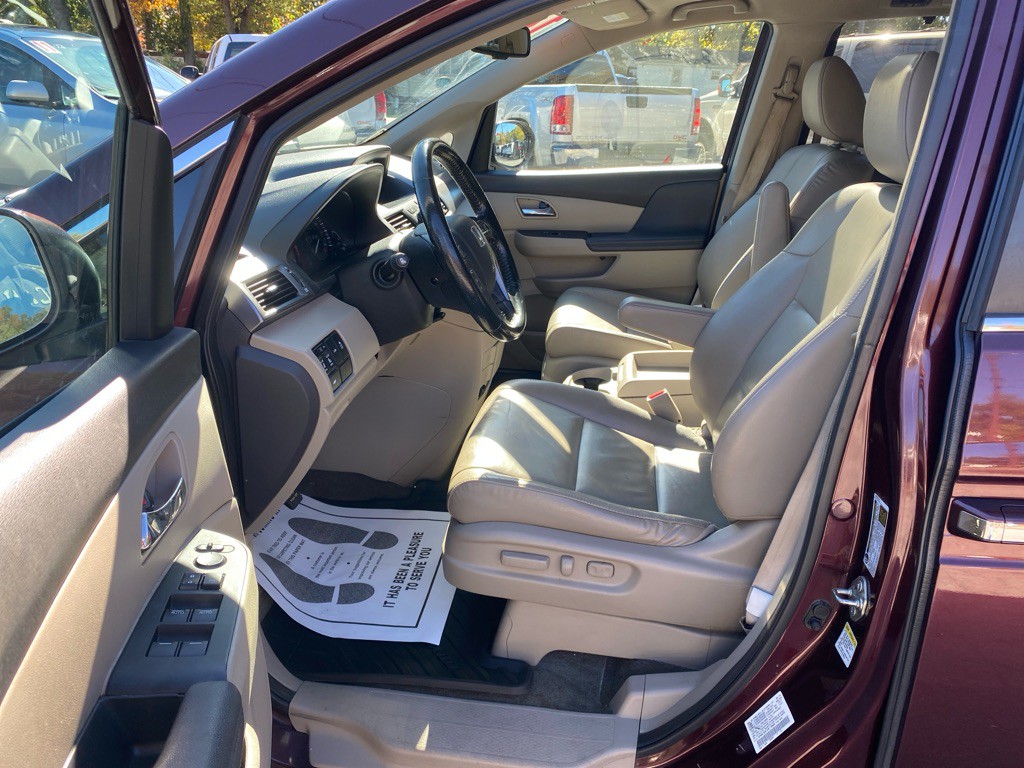 2014 Honda Odyssey Image 8