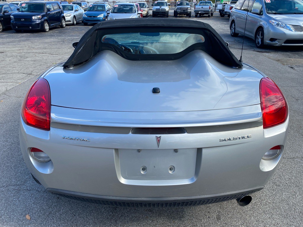 2007 Pontiac Solstice Image 3