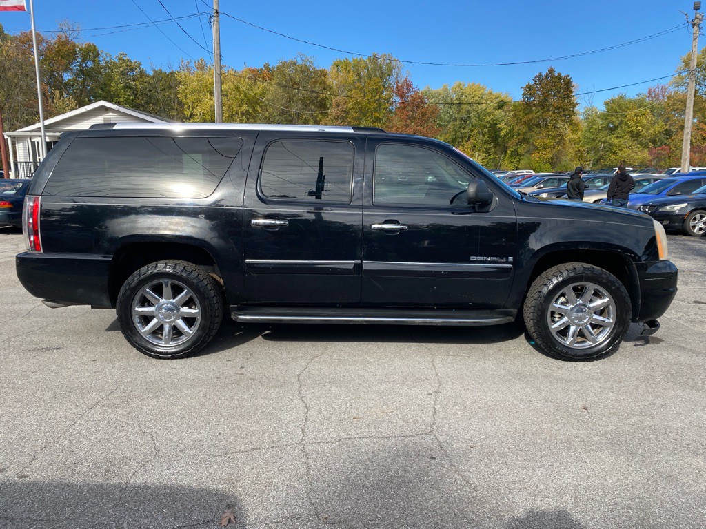 2008 GMC Yukon Image 4