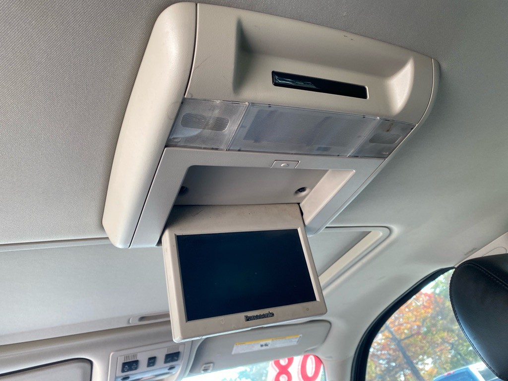 2008 GMC Yukon Image 12