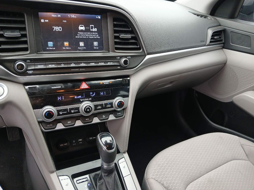 2020 Hyundai Elantra Image 7