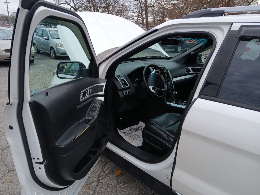 2015 Ford Explorer Image 19