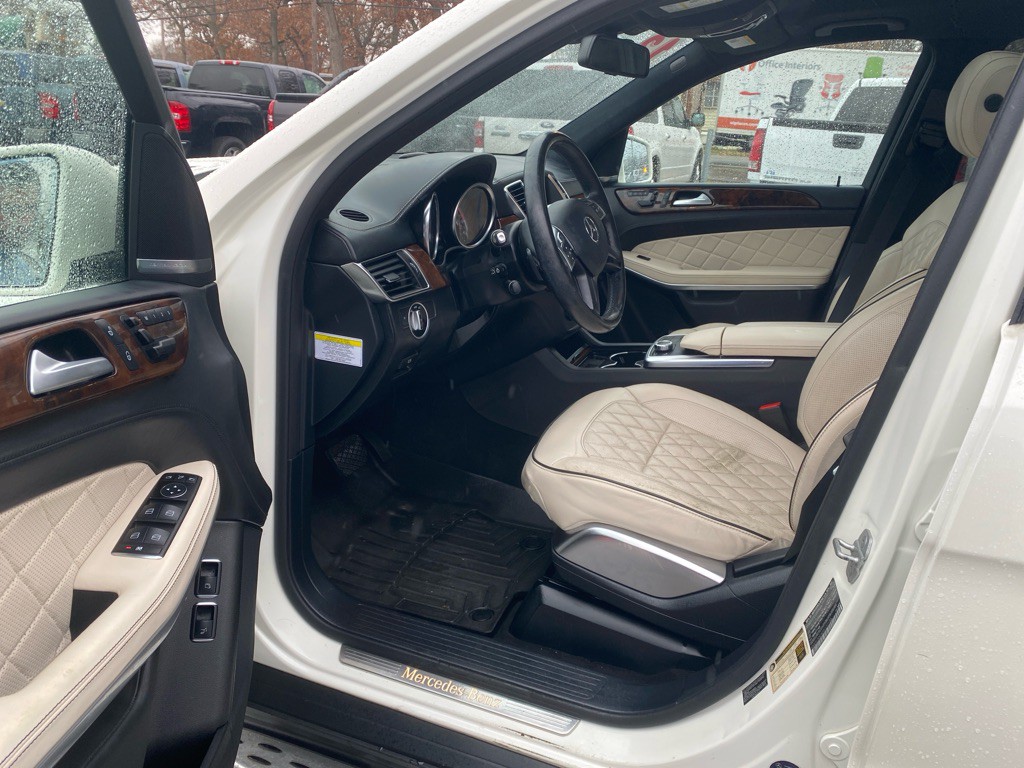 2013 Mercedes-Benz GL-Class Image 9