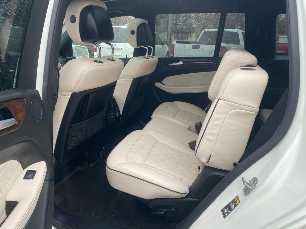 2013 Mercedes-Benz GL-Class Image 10