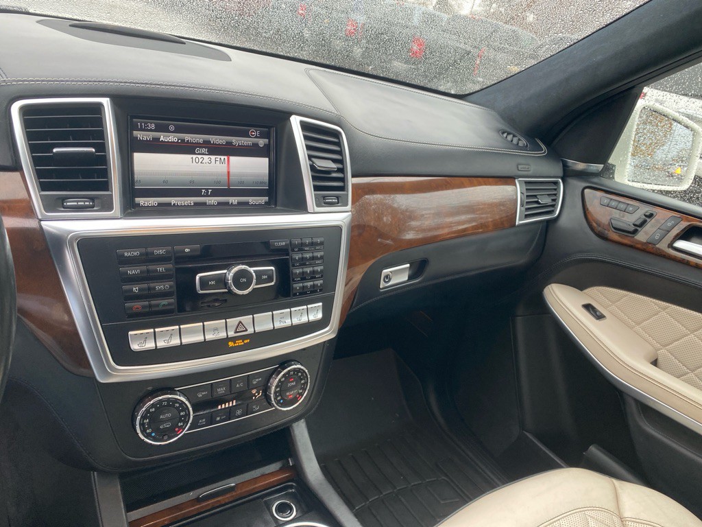 2013 Mercedes-Benz GL-Class Image 15