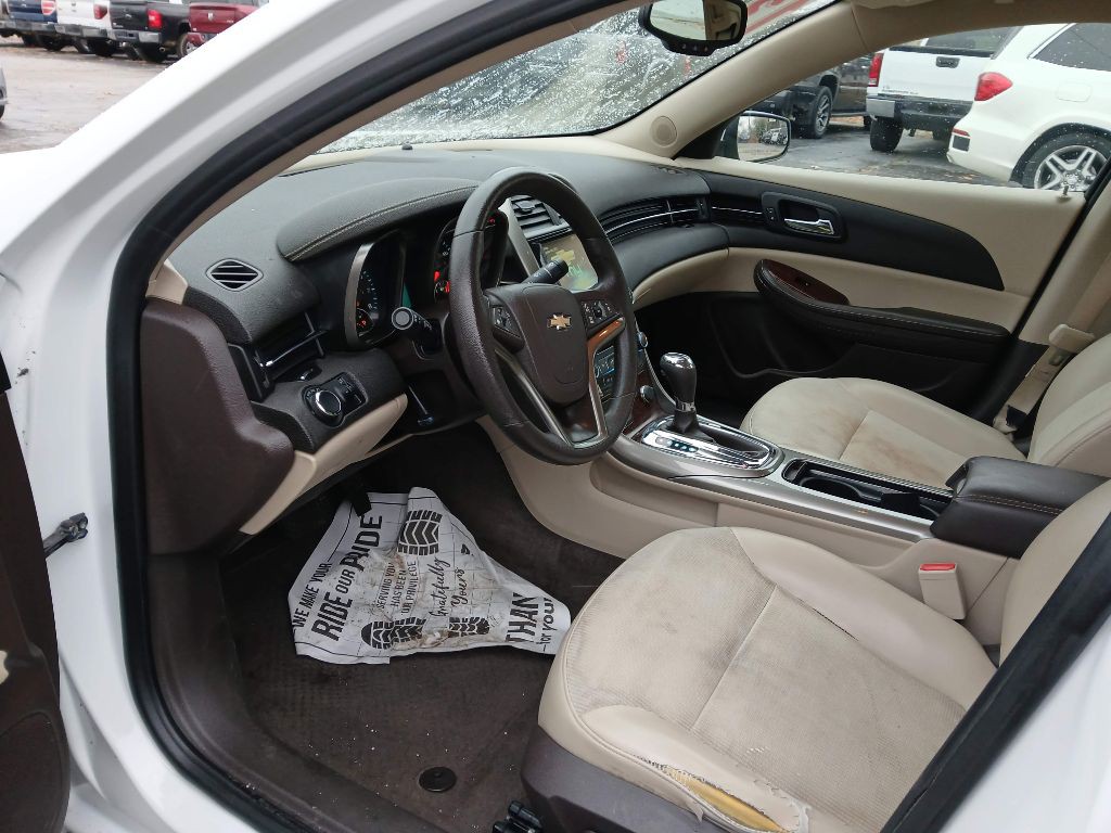 2013 Chevrolet Malibu Image 6