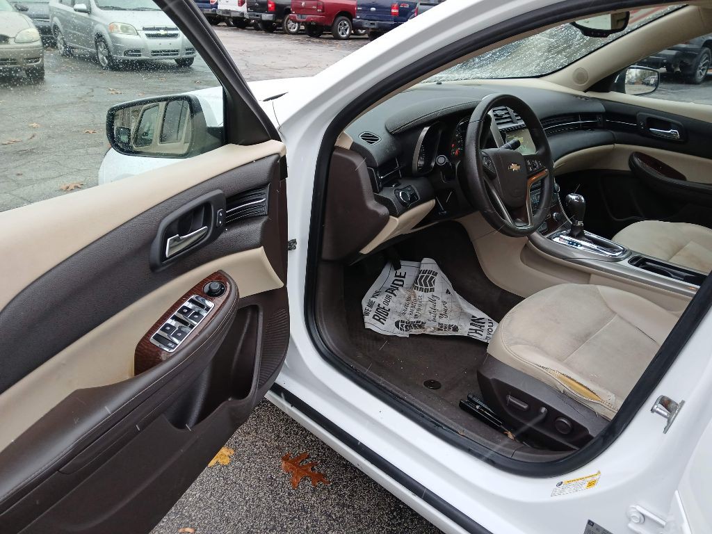 2013 Chevrolet Malibu Image 7