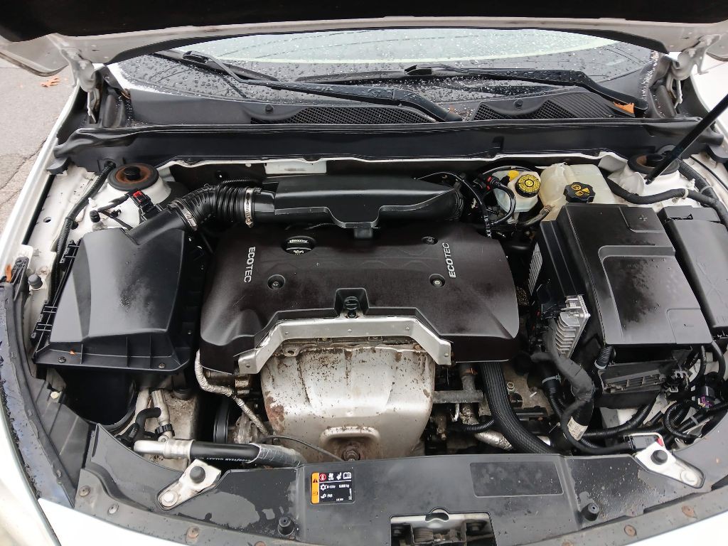 2013 Chevrolet Malibu Image 14