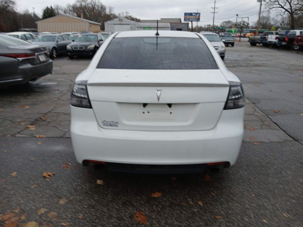 2008 Pontiac G8 Image 5