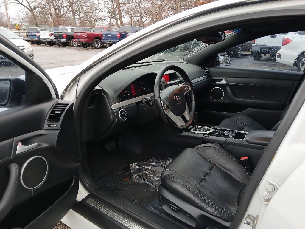 2008 Pontiac G8 Image 6