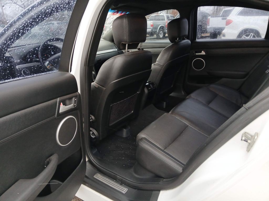 2008 Pontiac G8 Image 7