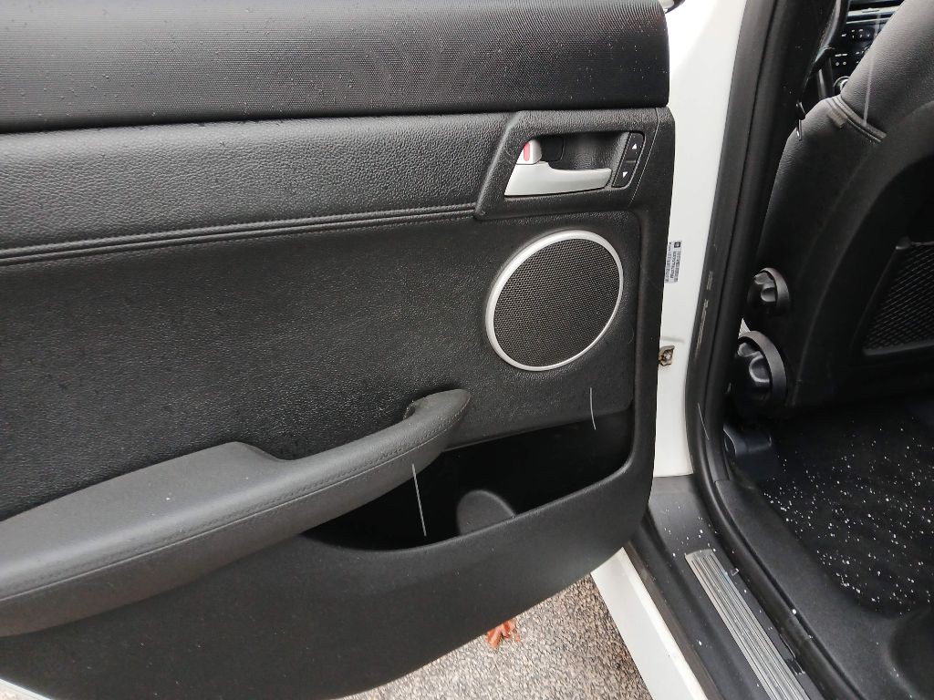 2008 Pontiac G8 Image 15