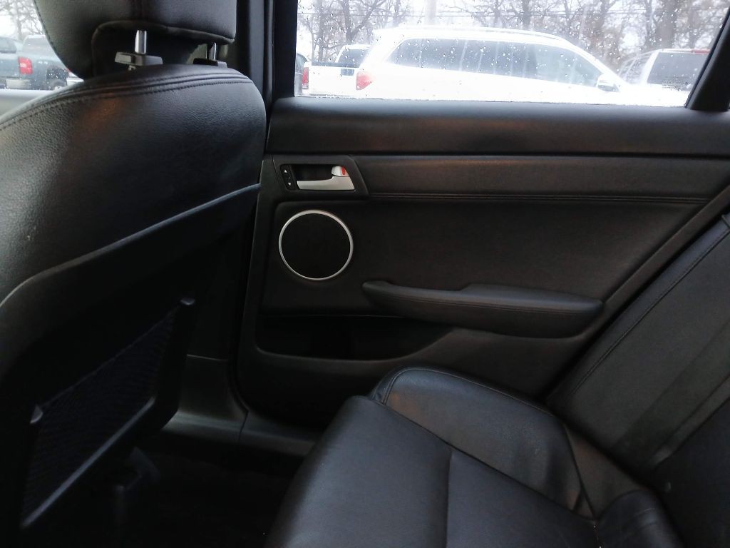 2008 Pontiac G8 Image 16