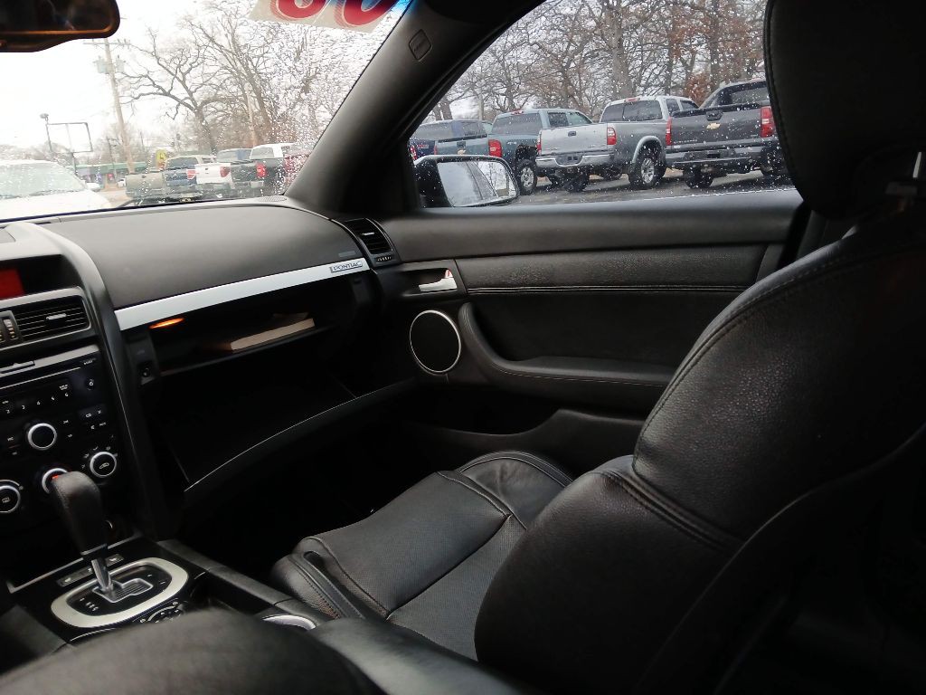 2008 Pontiac G8 Image 17