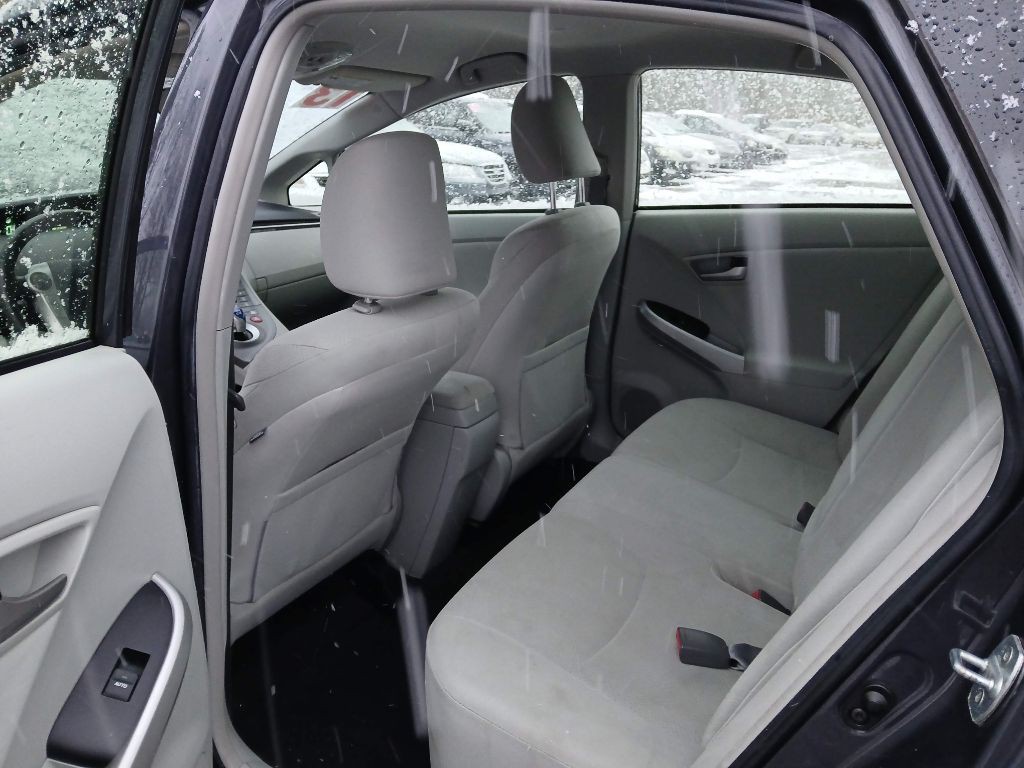 2013 Toyota Prius Image 6