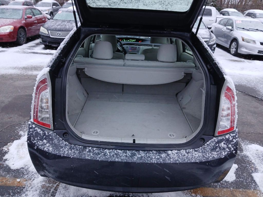 2013 Toyota Prius Image 11