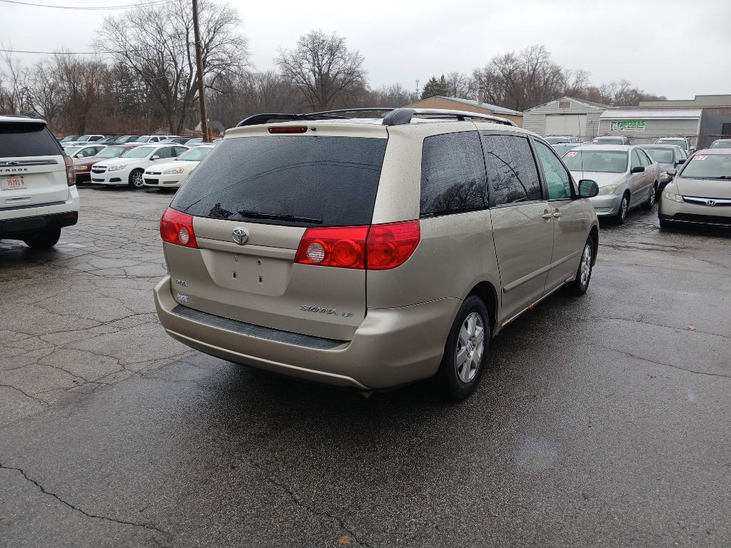 2008 Toyota Sienna Image 3