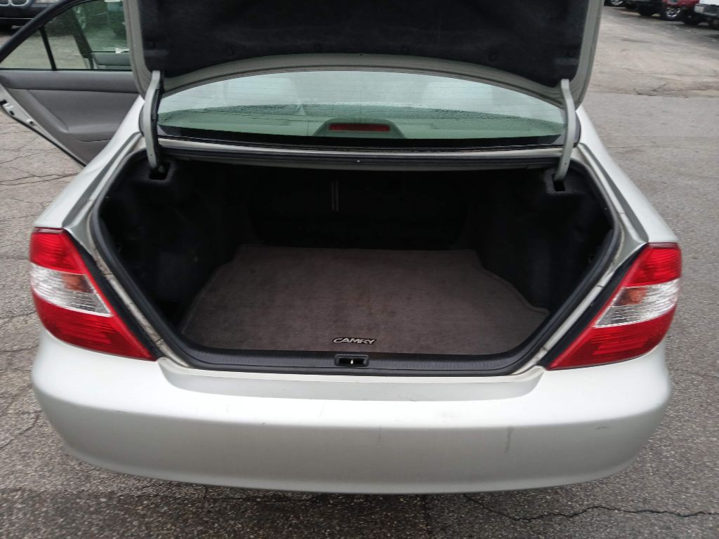 2004 Toyota Camry Image 11