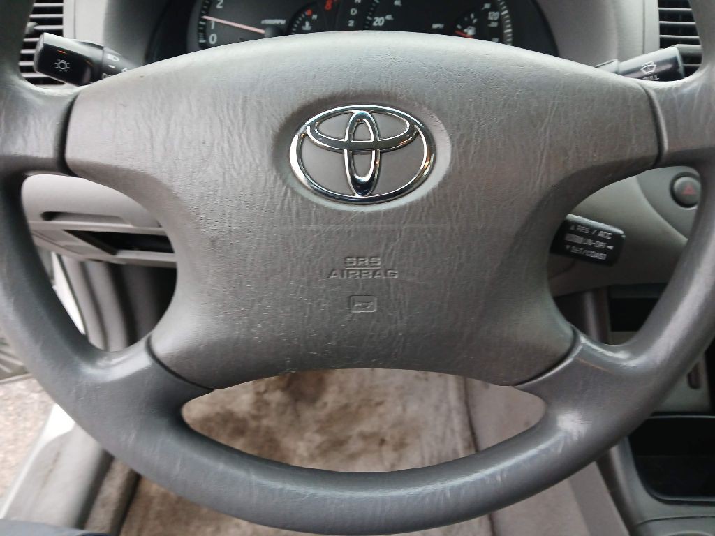 2004 Toyota Camry Image 13