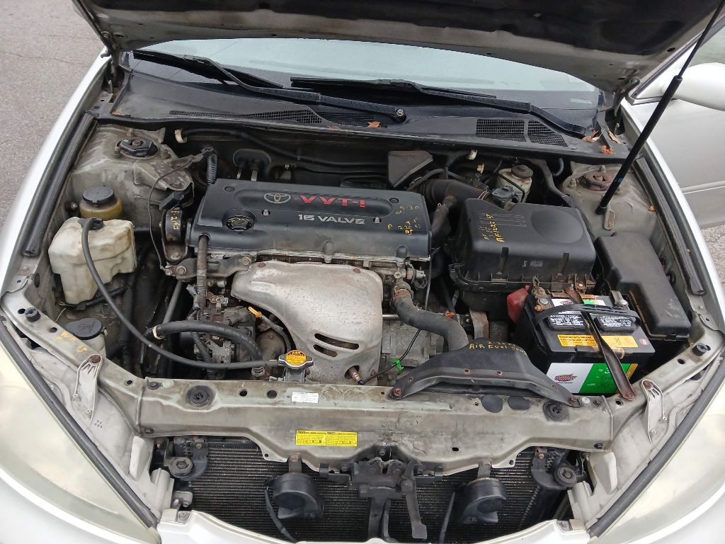 2004 Toyota Camry Image 14