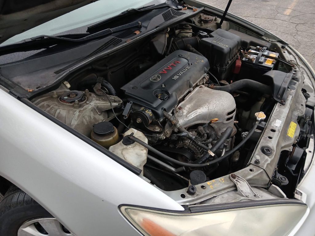2004 Toyota Camry Image 16