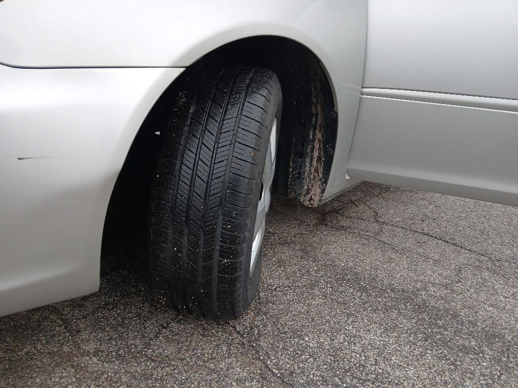 2004 Toyota Camry Image 17