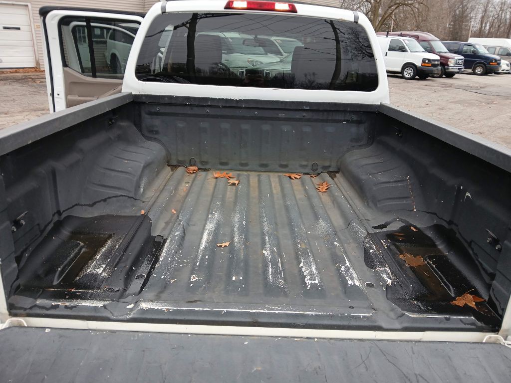 2011 Nissan Frontier Image 13