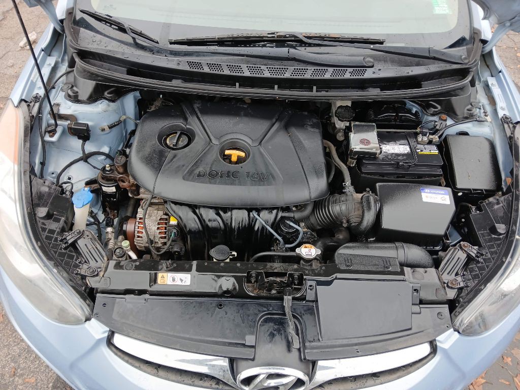 2013 Hyundai Elantra Image 13