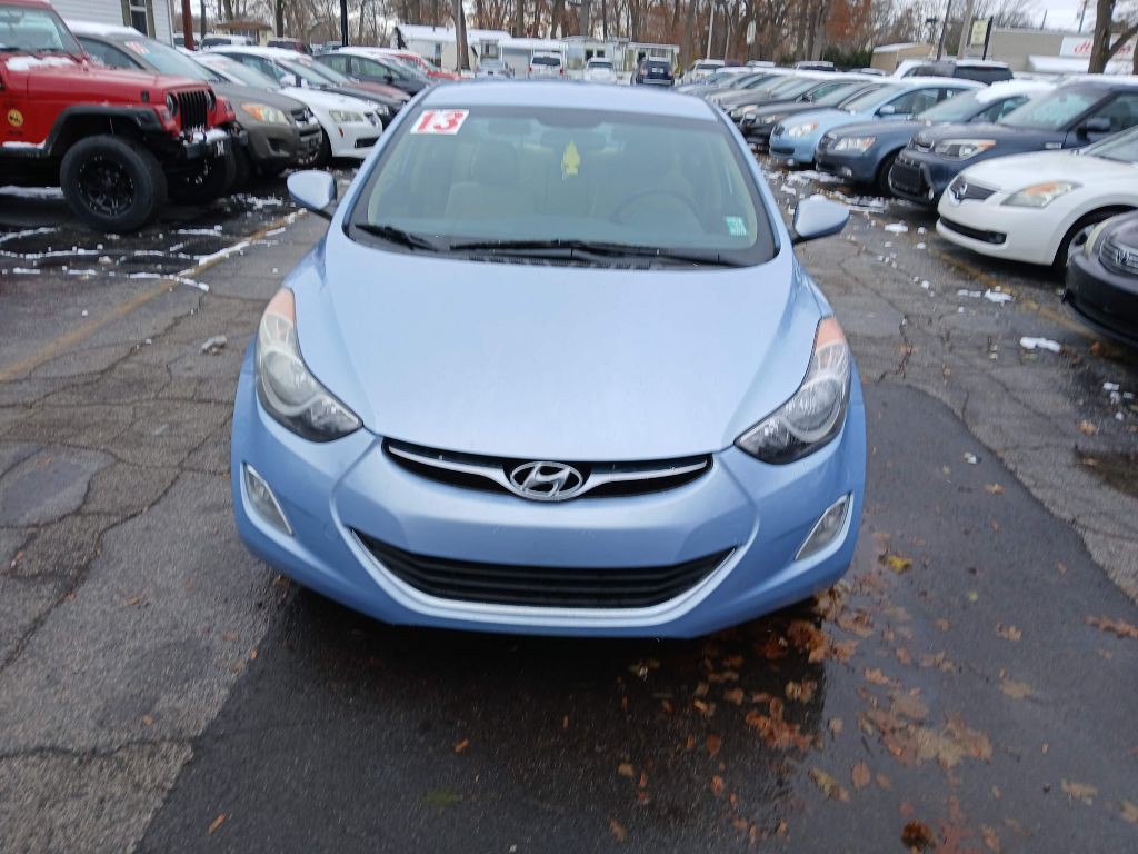 2013 Hyundai Elantra Image 4