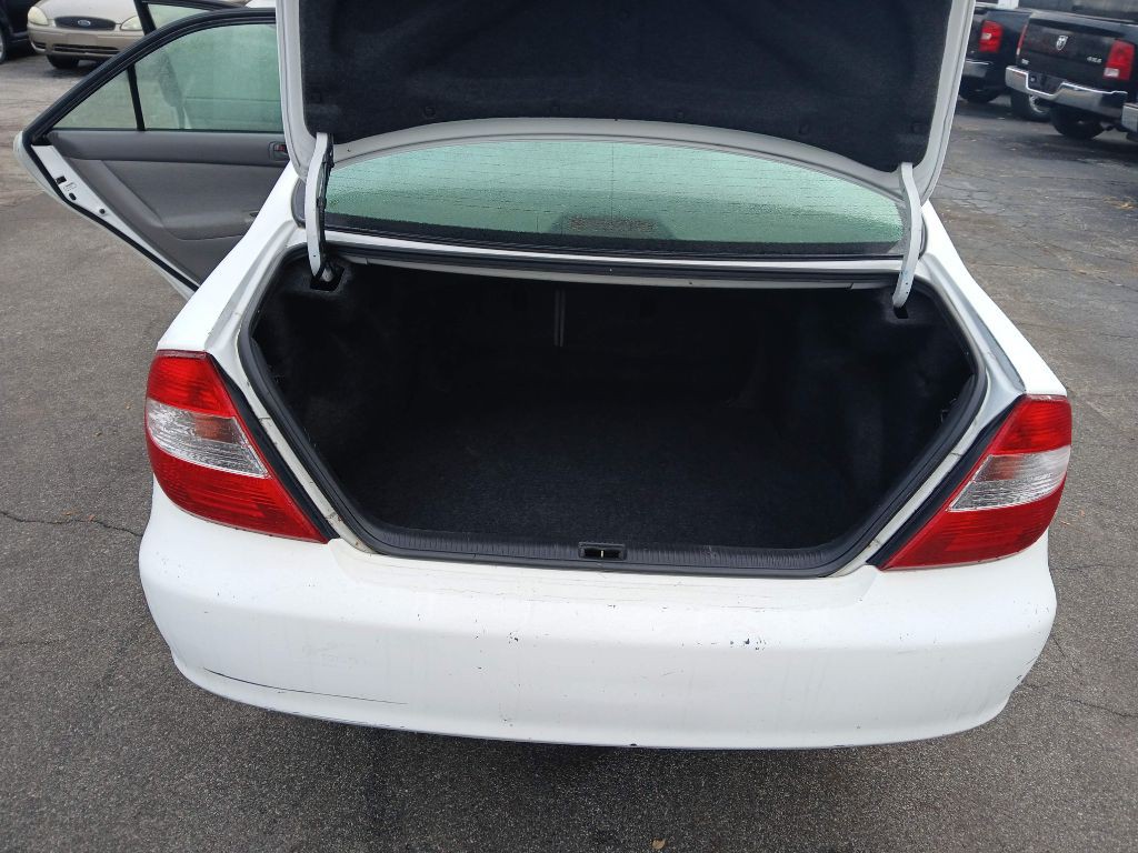 2004 Toyota Camry Image 9